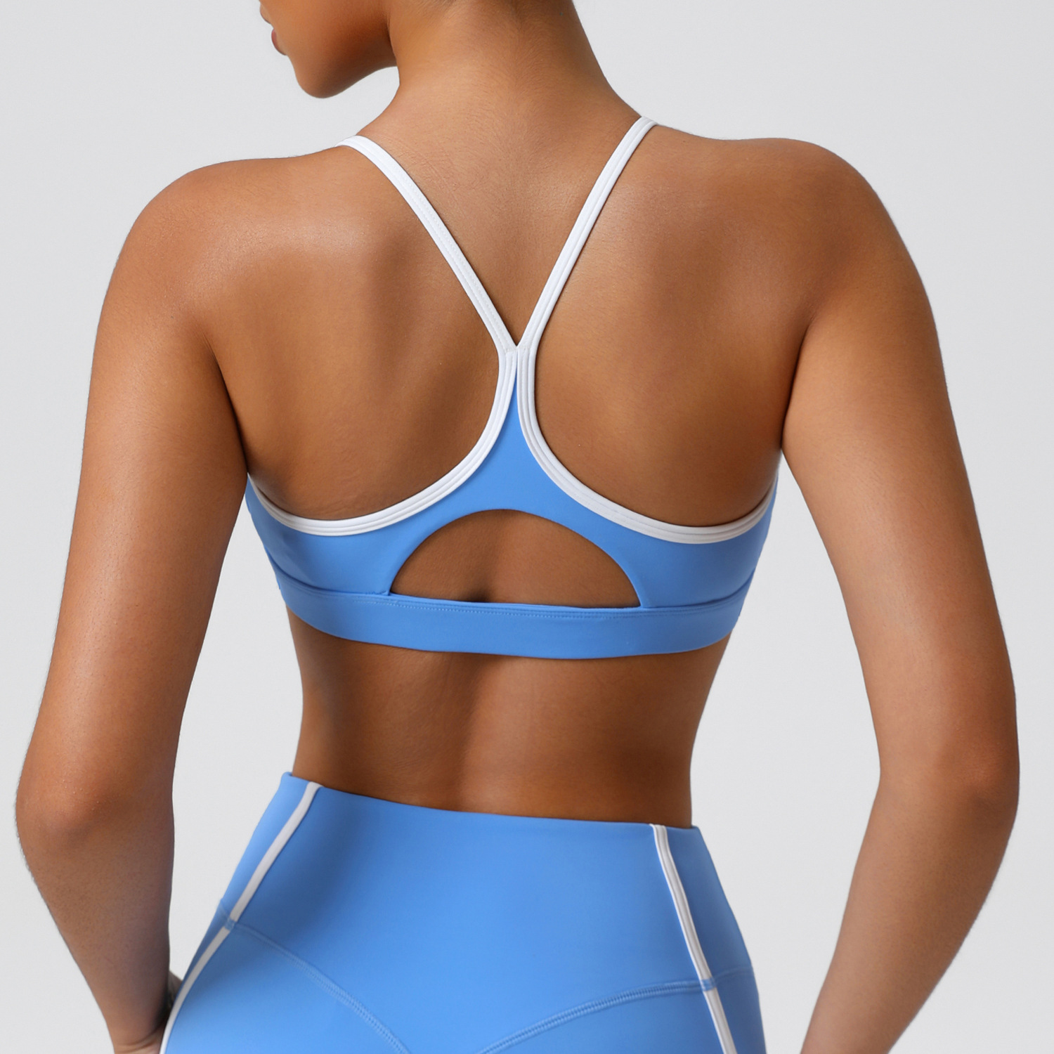 Sports Bra High Impact - Эластичное мягкое спортивное нижнее белье для